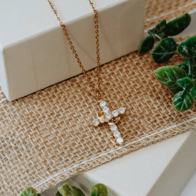 Heavenly Crown Cross Necklace – Gold